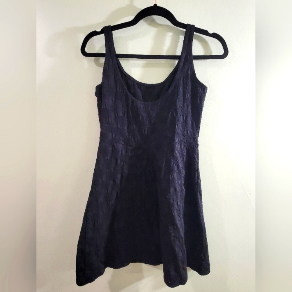 BEBE stretchy Embrodered Daisies Bodycon Mini Dress S - Picture 3 of 7